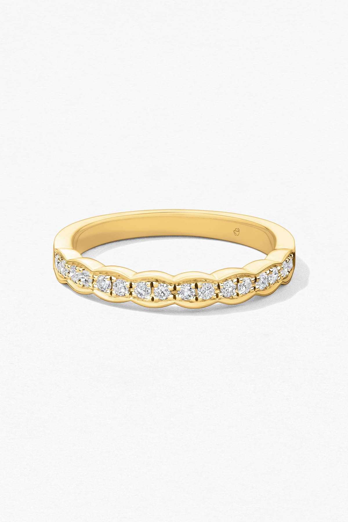 Hearts On Fire Lorelei Floral Diamond Band available from LeGassick Jewellery, Gold Coast, Australia. Showrooms at Pacific Fair and Runaway Bay Centre.