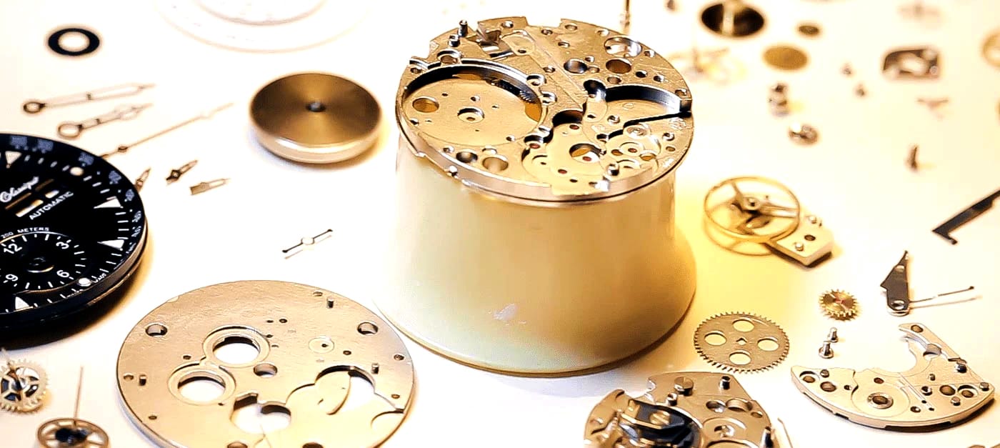 Watchmaker Service at LeGassick Jewellers Gold Coast. Robina Town Centre, Pacific Fair and Runaway Bay Centre.