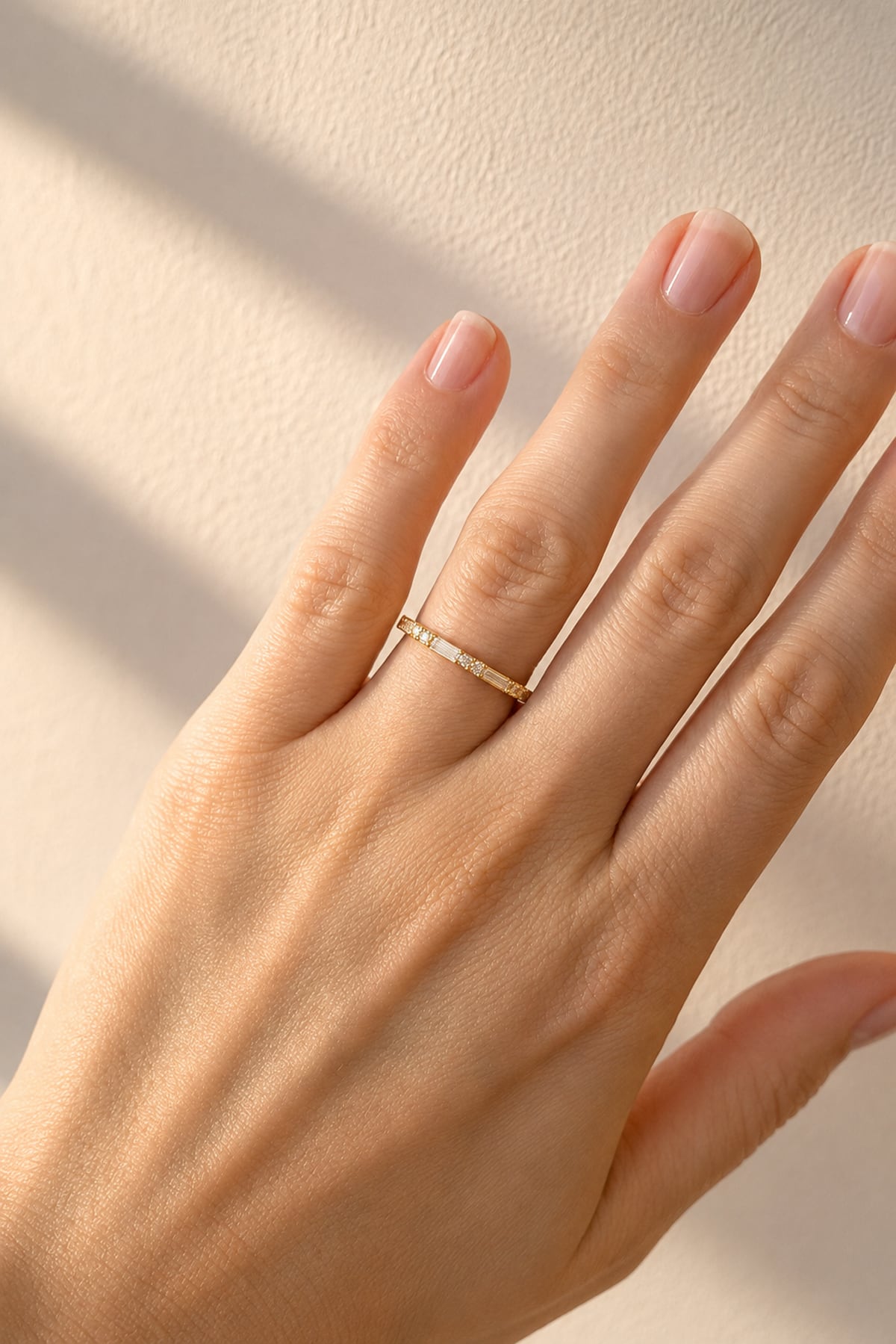 Round Brilliant Cut & Baguette Cut Diamond Set Yellow Gold Band