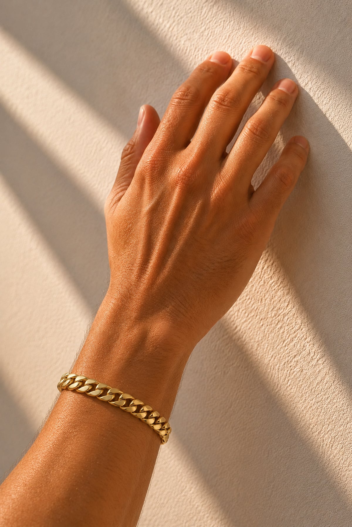 Heavy Curb Link Bracelet In 9 Carat Yellow Gold