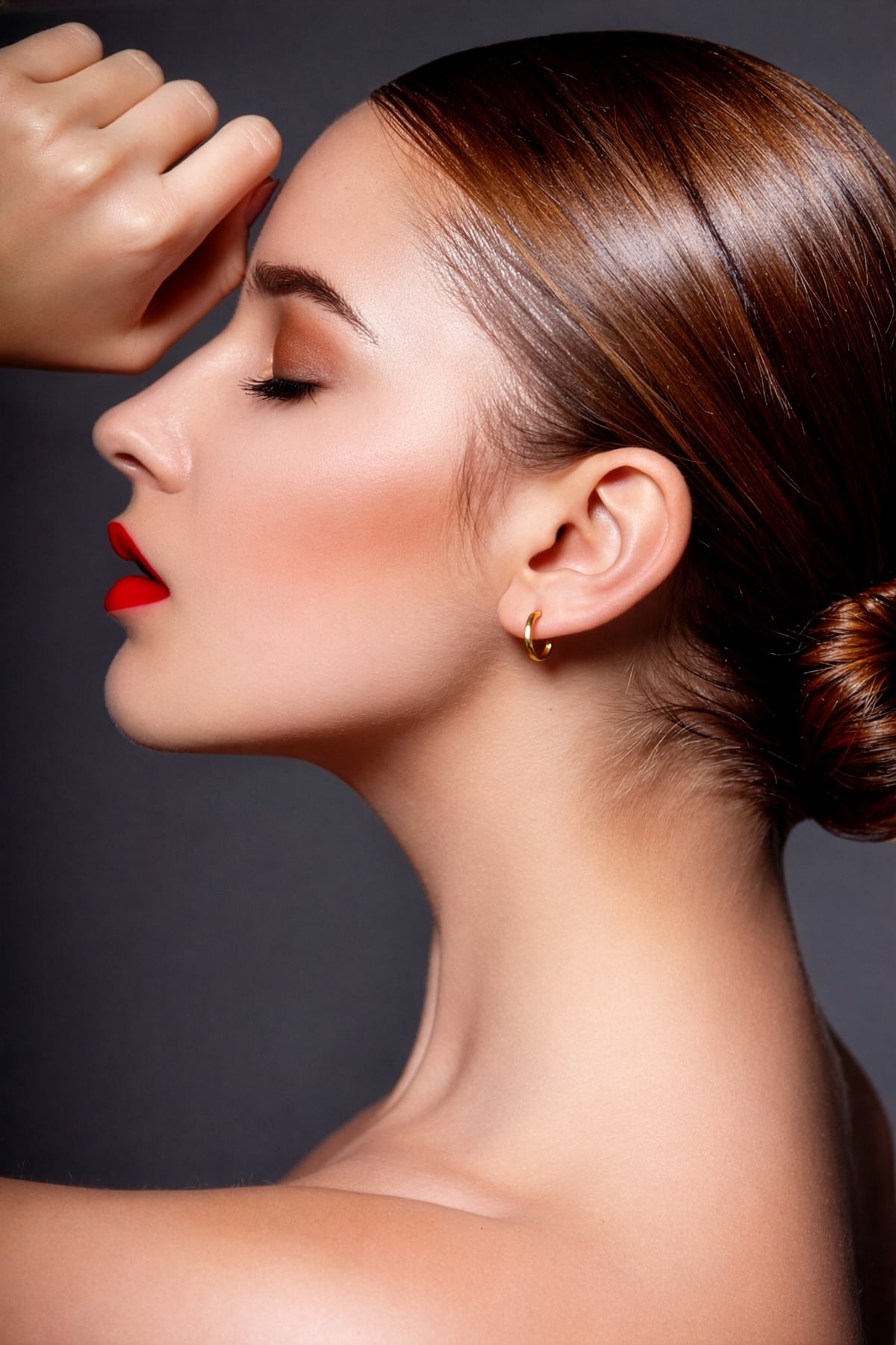 Small Plain Wire Huggie Earrings in 9ct Yellow Gold