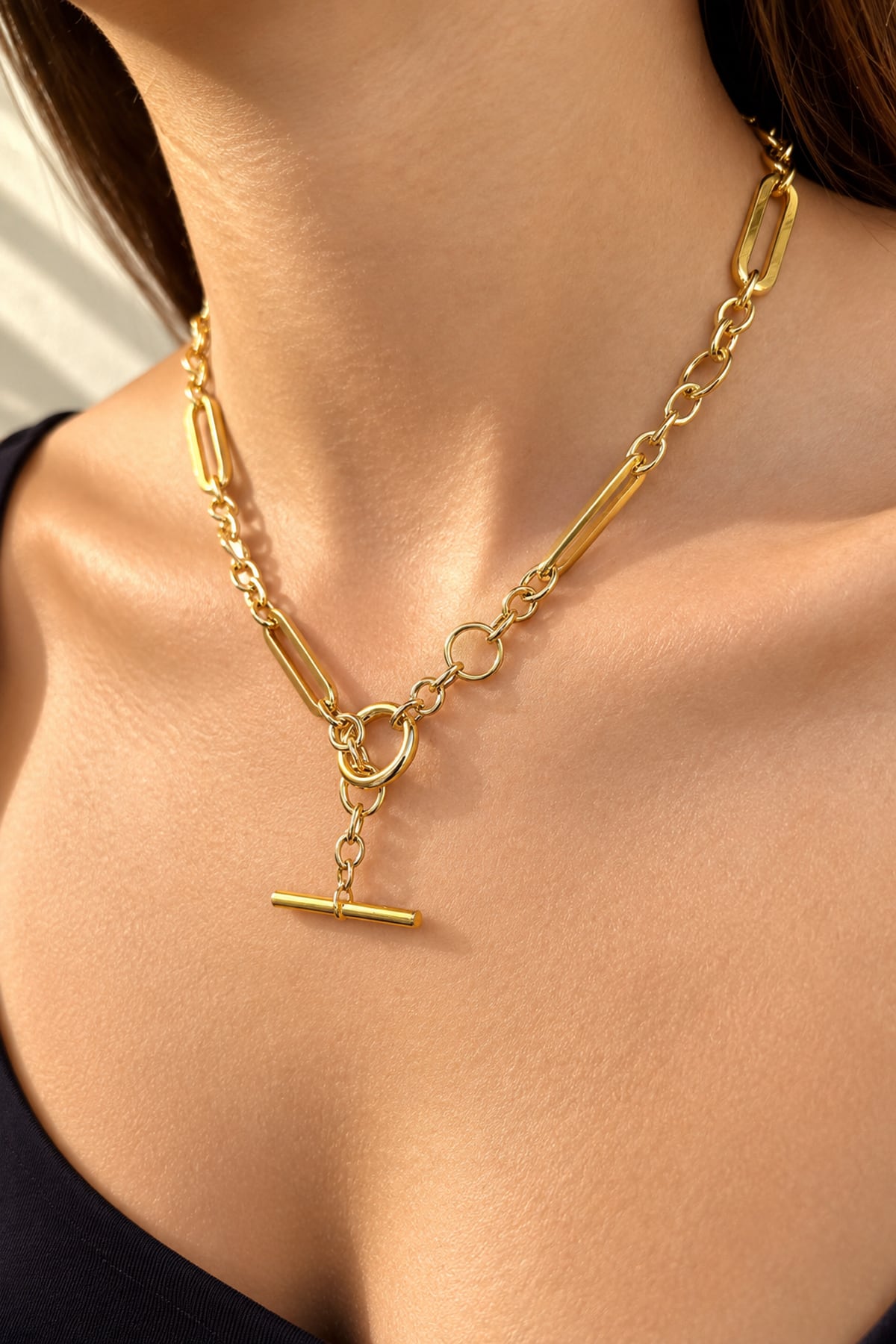 Italian Figaro Link T-Bar Necklace in Yellow Gold
