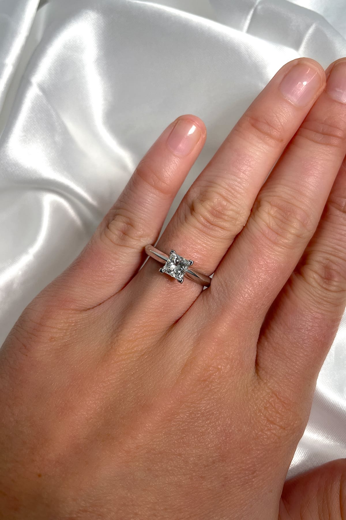 Perth | Engagement Ring | Diamond & Teal Sapphire | Lizunova