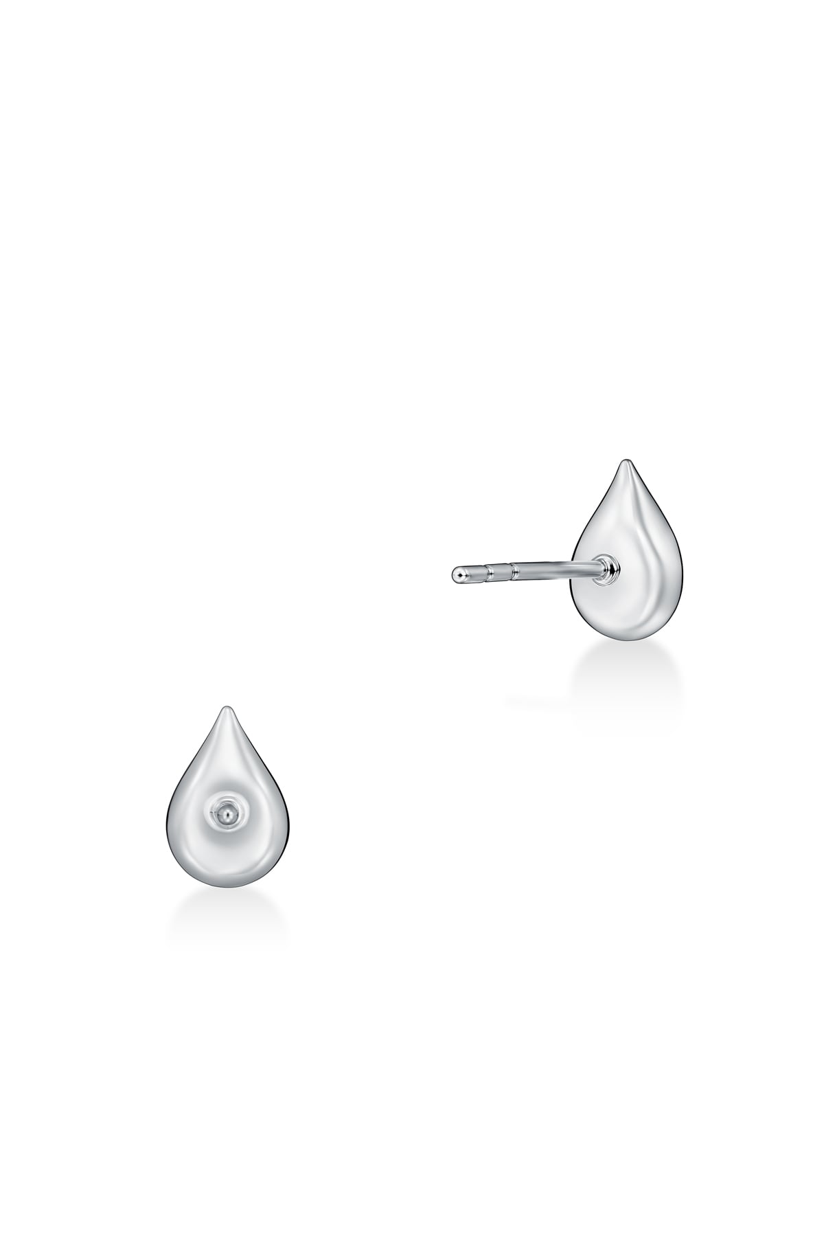 LU Droplet Studs In White Gold From Hearts On Fire and exclusive to LeGassick Jewellery, Gold Coast, Australia.