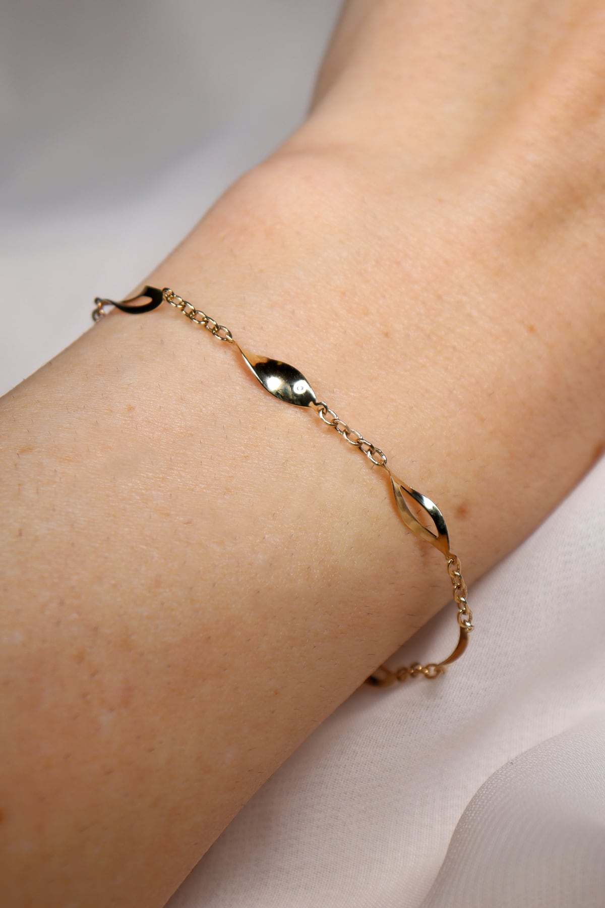 Yellow Gold Alternating Chain with Wavy Diamond Shape Bracelet from LeGassick Jewellery, Gold Coast, Australia.