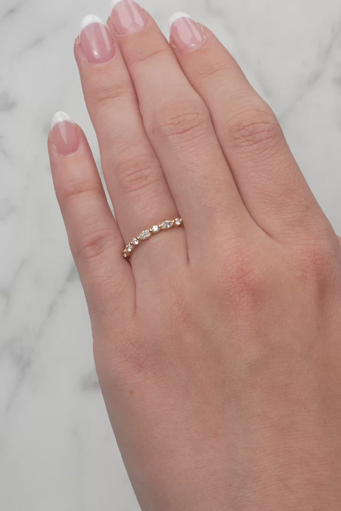 18ct Yellow Gold Marquise & Round Brilliant Diamond Ring from LeGassick.