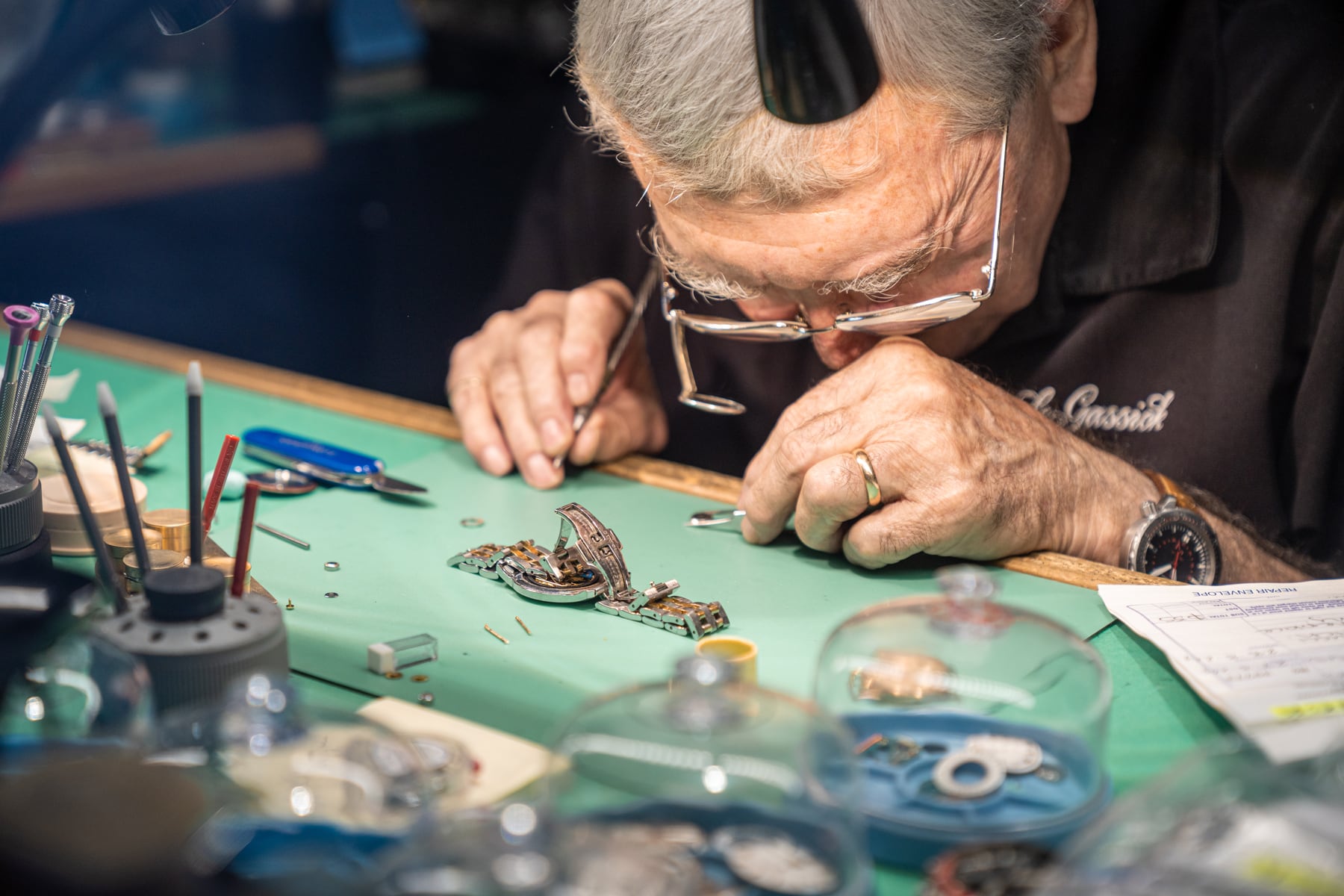 Matchmaker working at LeGassick Jewellery, Gold Coast, Australia. Showrooms at Pacific Fair and Runaway Bay Centre.