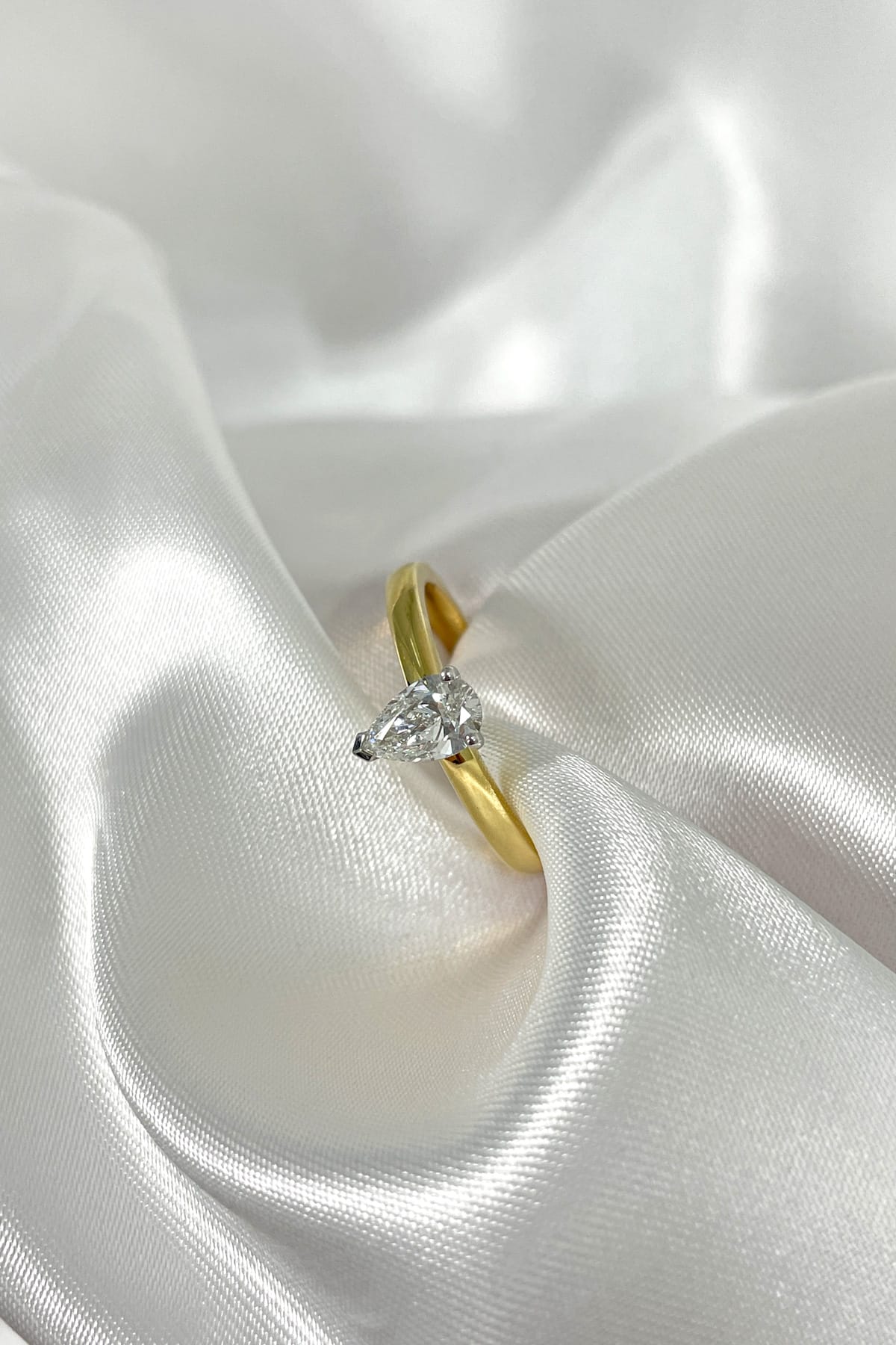 3.50 Ct Round Cut Diamond Solitaire Engagement Ring | Ara Diamonds